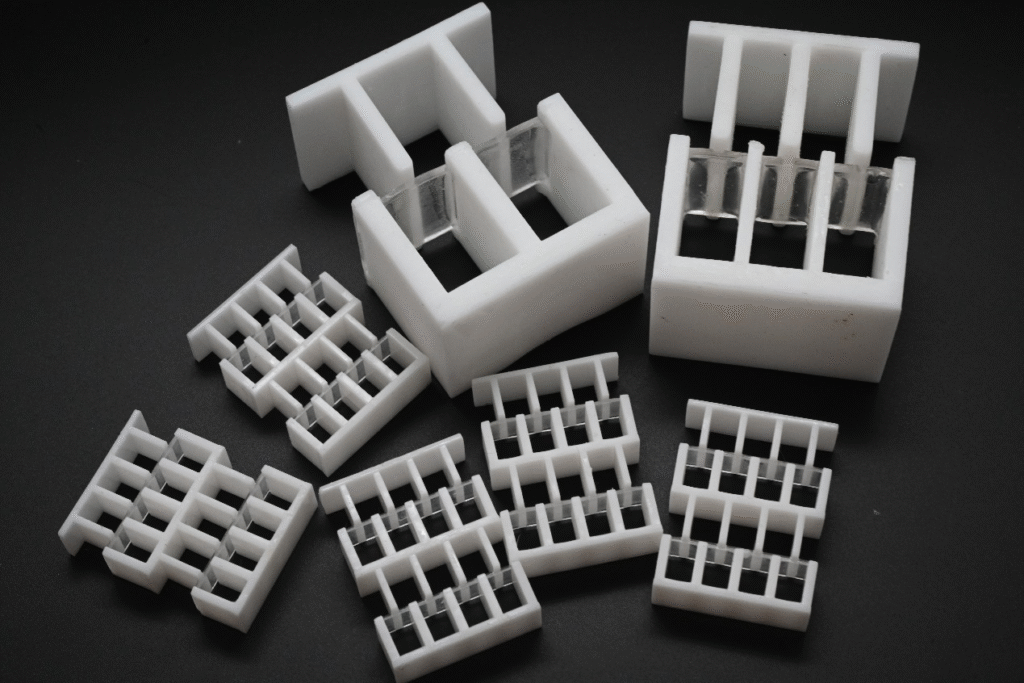 文献热点丨南科大葛锜团队联合香港大学陆洋团队在基于压缩-拉伸转换设计的高性能能量耗散超器件方向取得进展